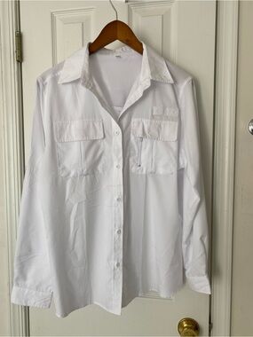 Women’s White Button-Up Shirt UPF 40+ Size Medium